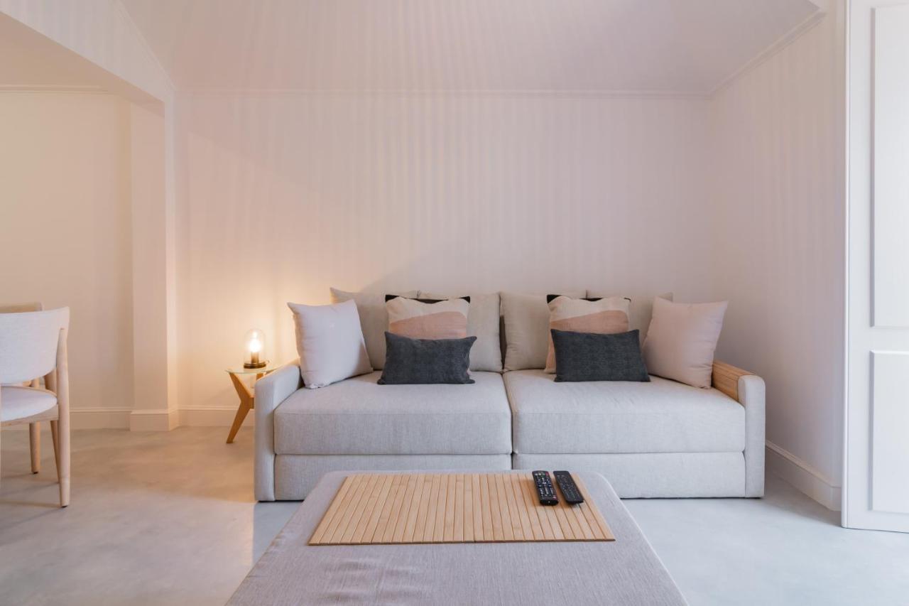 Chalet Maria Da Assuncao By Lovelystay Estoril Exterior photo